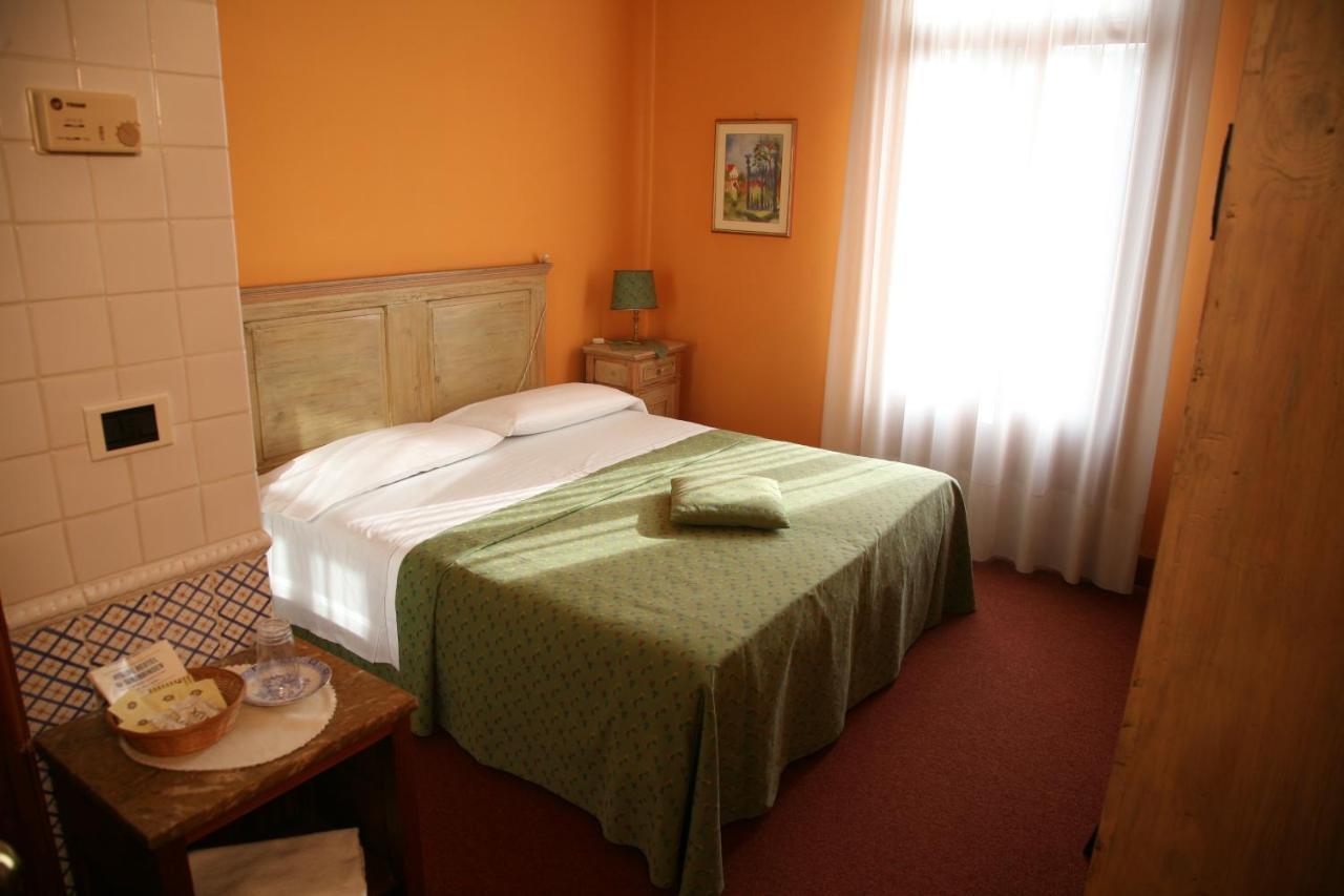 Hotel Vecia Brenta Mira Quarto foto